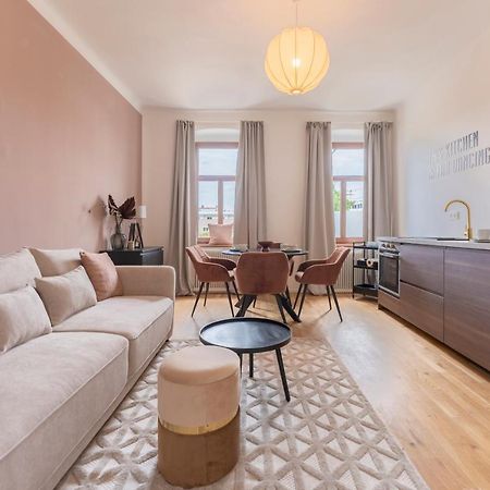 City Lounge Appartement Am Hauptbahnhof Sankt Poelten Exteriér fotografie
