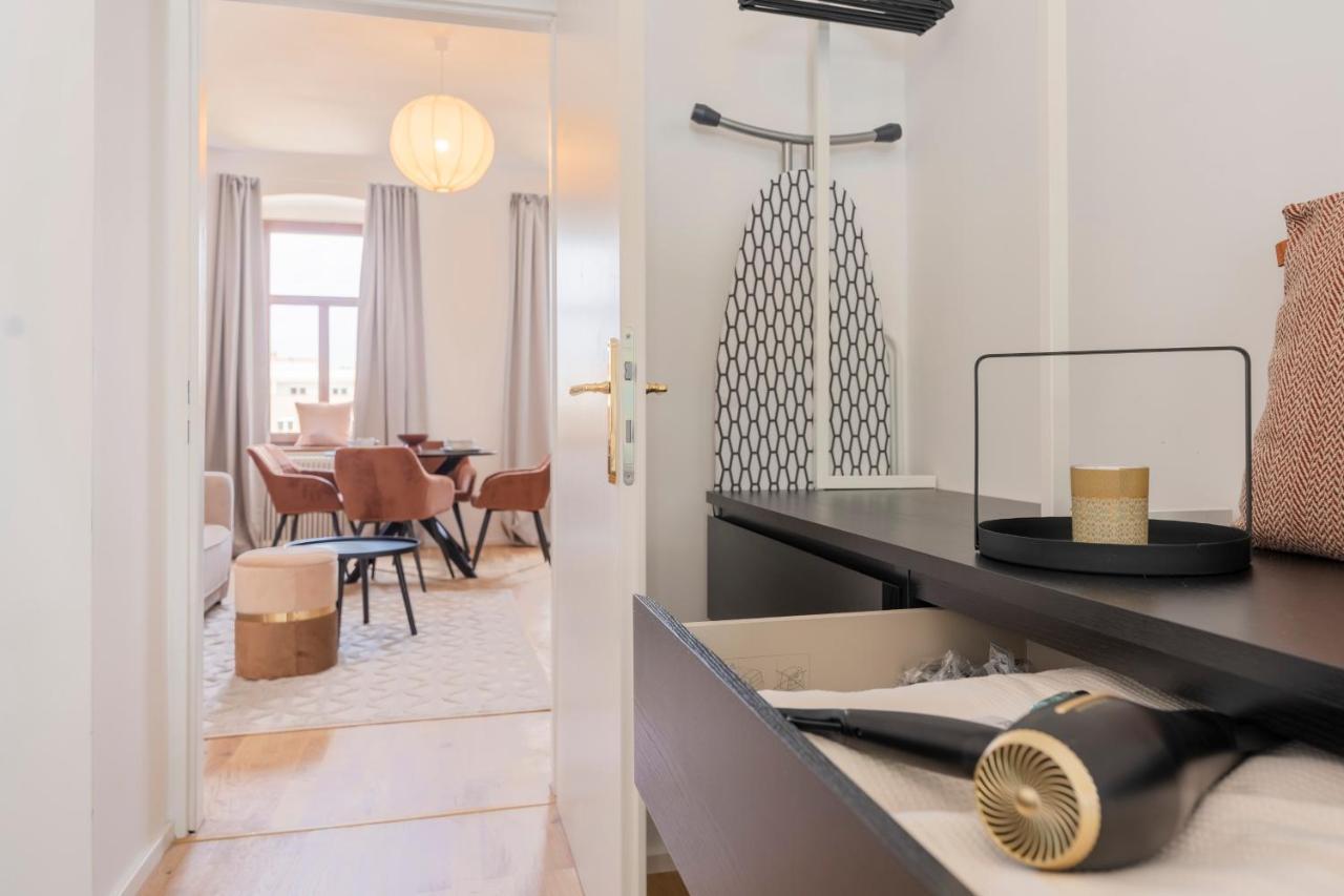 City Lounge Appartement Am Hauptbahnhof Sankt Poelten Exteriér fotografie