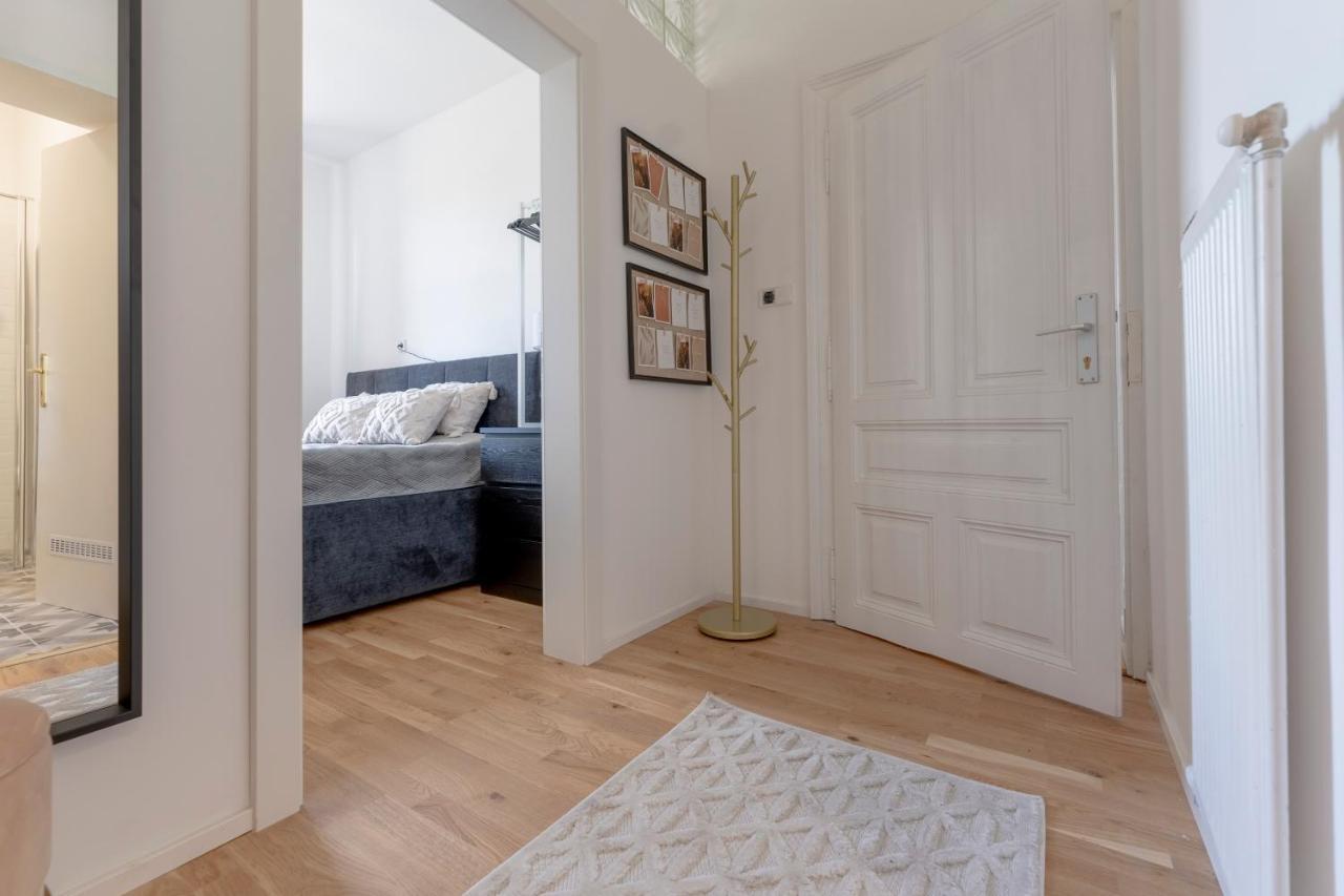 City Lounge Appartement Am Hauptbahnhof Sankt Poelten Exteriér fotografie